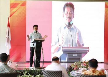 Wali Kota Batam Muhammad Rudi menghadiri Diskusi Ekonomi Outlook 2021 yang ditaja Kamar Dagang dan Industri Indonesia (KADIN) Kota Batam di Club House Golf Sukajadi Batam, Selasa (22/12/2020). (foto: MCBatam)