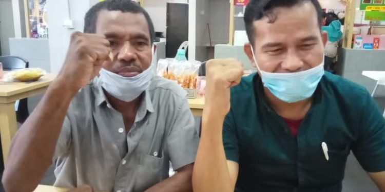 Aktivis Kota Batam pun siap mengawal jalannya Pilkada di Kota Batam, hal tersebut disampaikan oleh Jamal Sagala dan Paulus Lein, S.Pd, bertempat di salah satu Cafe di Pelita, Kota Batam, Senin (07/12/2020)