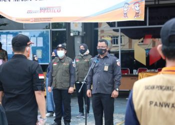 Bawaslu Provinsi Kepri menggelar pelaksanaan apel siaga dan patroli persiapan pengawasan dalam masa tenang pada Pemilihan Gubernur dan Wakil Gubernur, Bupati dan Wakil Bupati, Walikota dan Wakil Walikota Tahun 2020. Pada apel ini dipimpin langsung oleh Said Abdullah Dahlawi, ST selaku Plh. Ketua Bawaslu Provinsi Kepulauan Riau.