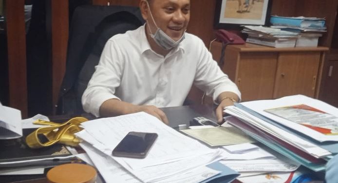 Ketua Komisi IV DPRD kota Batam Drs. Ides Madri. MM. (Foto: Yandra/Metrobatam.com)