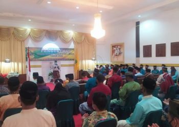 Penjabat sementara (Pjs) Bupati Lingga, Juramadi Esram mengukuhkan 24 anggota Forum Badan Permusyawaratan Desa (F-BPD) Se-Kabupaten Lingga Periode 2020-2022.