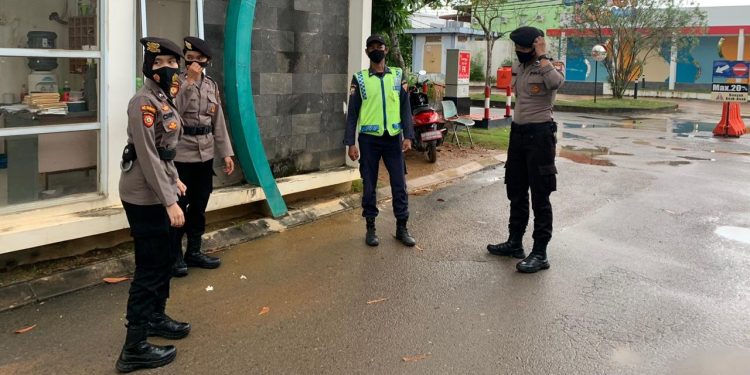Sejumlah personil Polda Kepri yang melakukan Operasi Aman Nusa II penanggulangan covid-19 Seligi 2020.