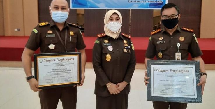 Kepala Kejaksaan Negeri Pelalawan  Nophy T Suoth Negeri.