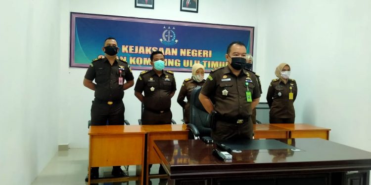 Kepala Kejaksaan Negeri OKU Timur Dr. Akmal Kodrat, SH.,M.Hum.