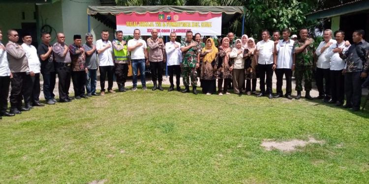 Koramil 09/Hinai,  Kapten M Ridwan Beserta Forkopimca. (Foto : Silaban).