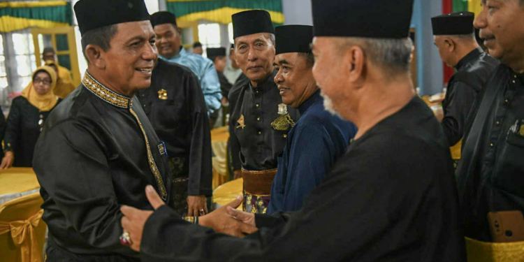 Gubernur Kepulauan Riau H. Ansar Ahmad menghadiri Halalbihalal yang digelar Lembaga Adat Melayu (LAM) Provinsi Kepri di gedung LAM Provinsi Kepri, Tanjungpinang ( Foto : Diskominfo Kepri)