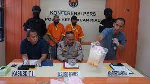 Direktorat Reserse Narkoba (Ditresnarkoba) Polda Kepulauan Riau saat melakukan keterangan pers. (Foto : Dokumentasi).