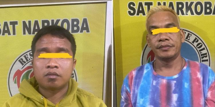 Kedua terduga pelaku RR dan RMG yang bandar narkoba. (Foto : Melky). dipersangkakan