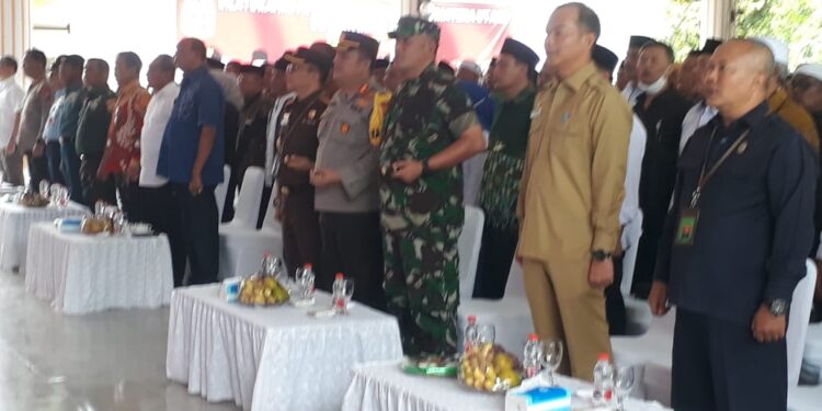 Gubsu Letjen TNI Purn Edy Rahmayadi silaturahmi dengan masyarakat Langkat. (Foto : Supriadi).