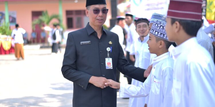 36332281956-hari_santri_nasional_bathin_solapan
