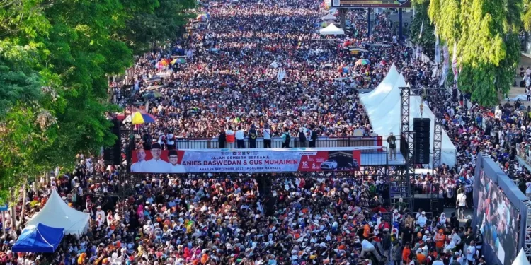 kehadiran Anies dan Cak Imin di Makasar dihadiri lautan manusia. (Foto : Dokumentasi).
