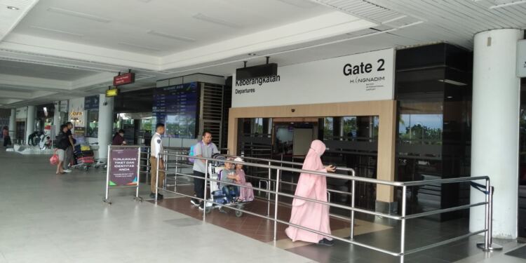 Penumpang Nataru di Bandara Hang Nadim Batam Mulai Sepi. (Foto/Ikhsan).