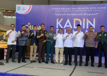 Wali Kota Dumai, H. Paisal, SKM MARS dan Konjen RI Sigit Suryantoro Widiyanto. (Foto/Pensosobud).