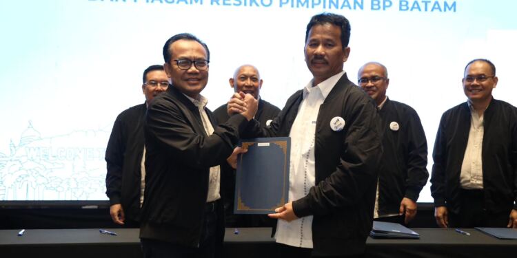 Kepala BP Batam, Muhammad Rudi poto bersama usai acara. (Poto/Humas).