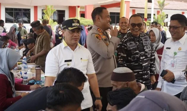 Bupati Lingga M. Nizar yang hadir didampingi Ketua TP PKK. (Foto/Dok).