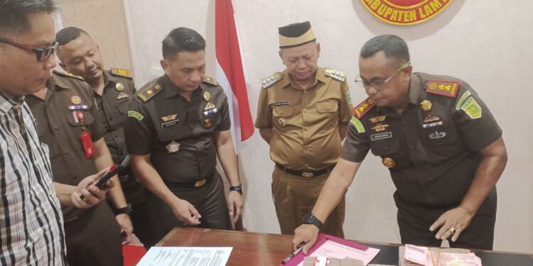 Kejaksaan Negeri Lampung Timur, memfasilitasi penyelamatan. (Foto/Nova).