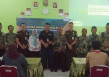 SMA Negeri 1 Way Jepara Terima Kunjungan Jaksa Lampung Timur. (Foto/Nova).