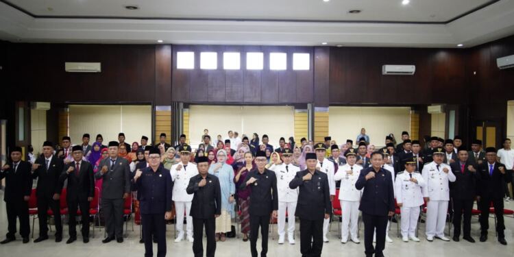 Bupati Oku Timur Lantik 82 Pejabat Eselon II,III dan IV. (Foto/Yesianti).