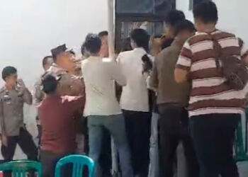 Rapat Pleno Rekapitulasi Dilampung Timur Nyaris Ricuh. (Foto/Nova).