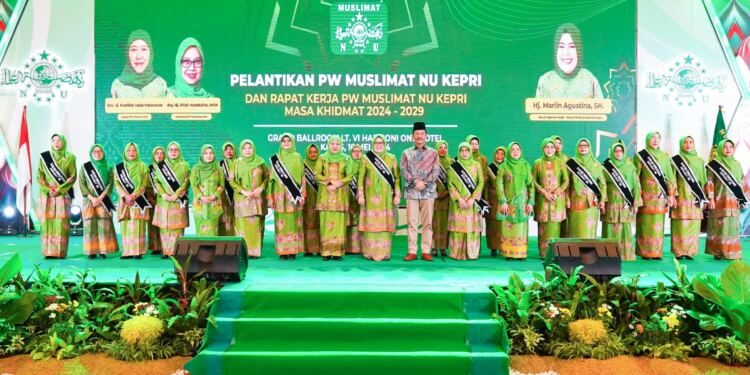 Kepala BP Batam, Muhammad Rudi hadiri pelantikan pengurus Pimpinan Wilayah Muslimat Nahdlatul Ulama NU Kepri. (Foto/Humas).