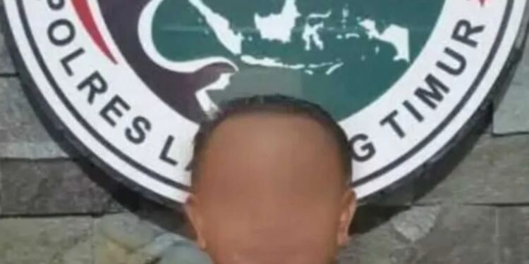 Tersangka penyalah gunaan narkotika golongan 1 jenis sabu. (Foto/Nova).