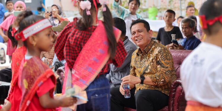 Gubernur Kepri Ansar Ahmad kembali mendapatkan sambutan hangat. (Foto/Istimewa).