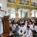 Gubernur Kepri Ansar Ahmad saat menjadi khatib Shalat Idul Adha 1445 Hijriah (foto/antara)