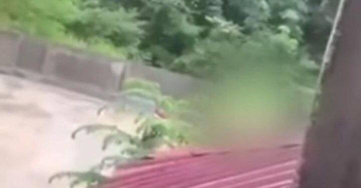 Seorang pria lakukan aksi tak senonoh di sekitar SMPN 47 Batam (Foto/Batam News).