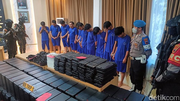 Konferensi pers kasus judi online di Purwokerto. (foto/net)