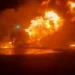 Truk tangki BBM terbakar didekat exit tol Ngawi. (foto/net)