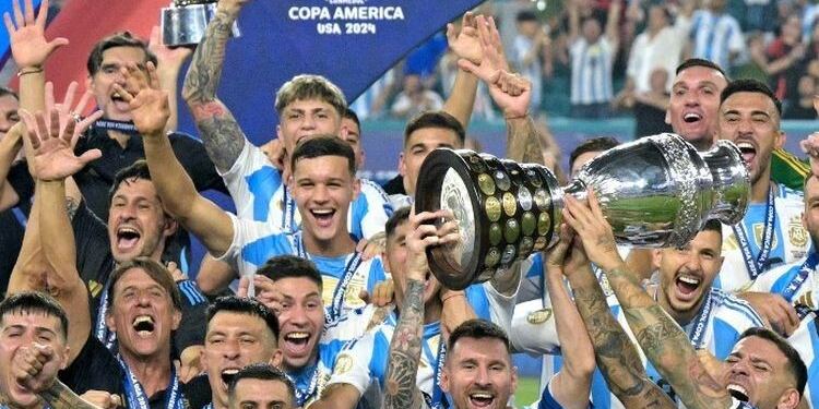Para pemain Argentina yang keluar sebagai juara kampiun Copa America 2024. (Foto/Net).