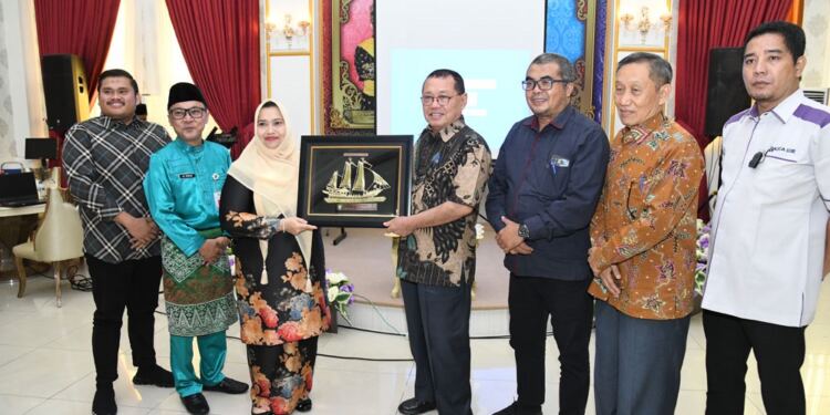 Audiensi Bersama Bupati Kasmarni di Wisma Daerah Sri Mahkota (foto/net)