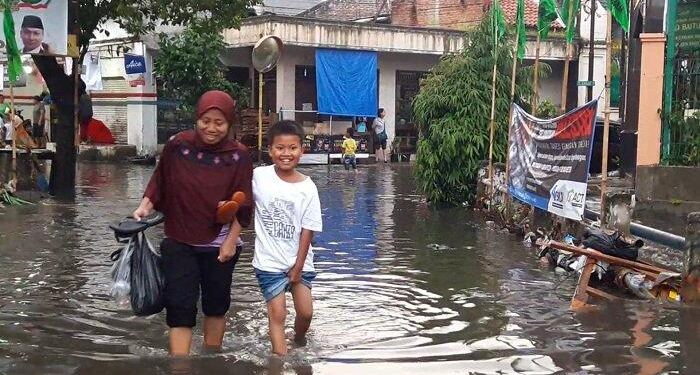 Banjir di Kebon Jeruk, Jakarta Selatan beberapa waktu yang lalu. (foto/dok)