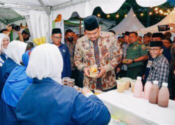 Wali Kota Medan, Bobby Nasution membuka acara Pekan Kuliner Halal, Aman dan Sehat (KHAS) tahun 2022. (foto/doc)