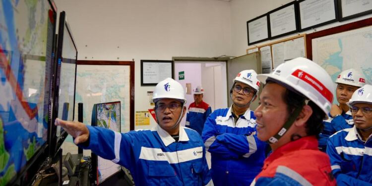 BPH Migas turun langsung untuk mengecek fasilitas pipa transmisi gas bumi di Stasiun Gas Panaran PT Transportasi Gas Indonesia (PT TGI), Batam, Kepulauan Riau. (Foto/Humas BPH Migas)