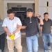 Polisi menangkap Kepala Desa (kades) Jati Makmur, Mohammad Suhendri , lantaran gunakan dana desa (DD) untuk judi online. (foto/net)