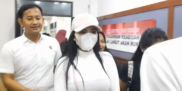 Dinar Candy menjalani pemeriksaan di Polda Jambi, Rabu 31 Juli 2024. (Foto/Doc)