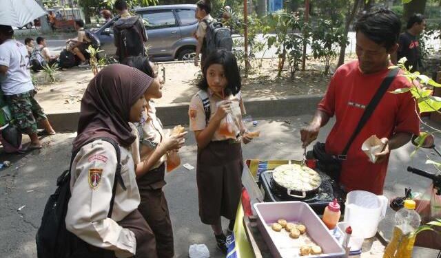Ilustrasi penjual jajanan di sekolah. (Foto/Doc)