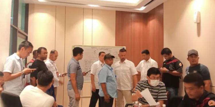 Taksi konvensional dan taksi online di Batam menandatangani kesepakatan sementara. (foto/net).