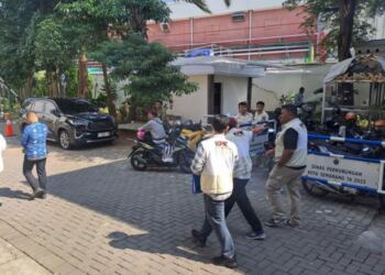 Penyidik KPK menggeledah Kantor Wali Kota Semarang. (foto/doc)