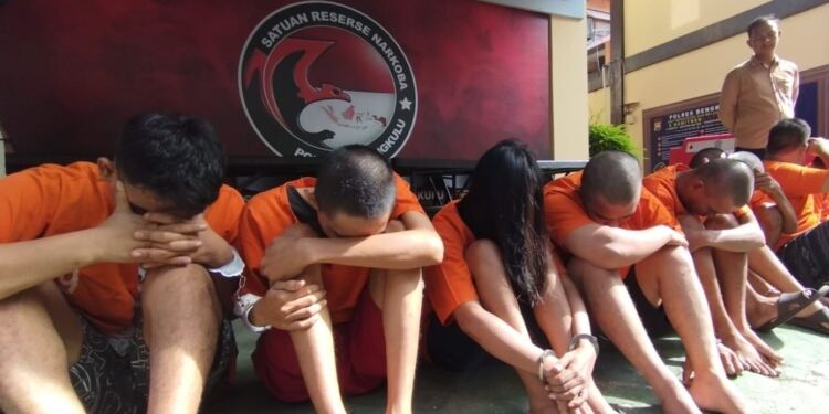 Satuan Reserse Narkoba (Satrenarkoba) Kepolisian Resor Kota (Polresta) Bengkulu menyita narkotika jenis ganja seberat 6,8 kilogram. (foto/net)