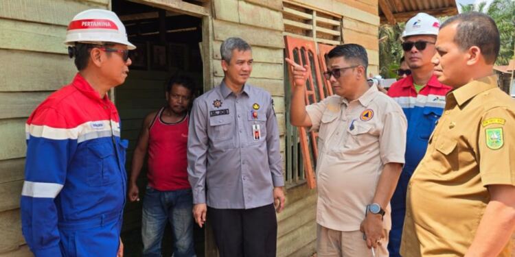 Pemprov Riau yang Sedang Tangani Kawasan Pipa Bocor (foto/net)