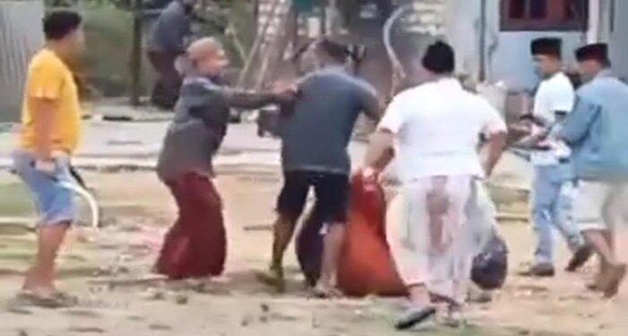 Aksi brutal sekelompok pemuda yang menyabet warga hingga tewas (foto/ist)