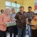 Dukung Program Pemerintah RI, Pjs. Bupati dan Kapolres OKU Timur Salurkan Makanan Bergizi Gratis (foto/Diskominfo OKU Timur)