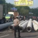 Paku Bumi Jatuh di Jalan Kota Bandung, Lalin Macet Parah (foto/ist)