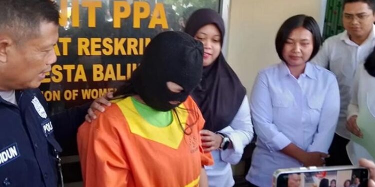 Pelaku saat diamankan (foto/ist)