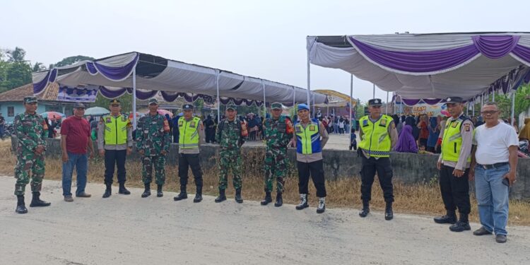 Polsek Belitang II Laksanakan Pengamanan Acara Senam Ria Gembira di Desa Srimulyo (foto/Yesi)