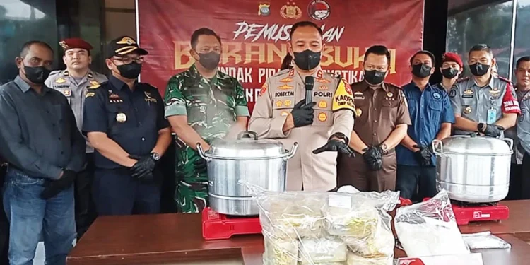 Satresnarkoba Polres Karimun Musnahkan 9 Kg Sabu Temuan Nelayan (foto/doc)