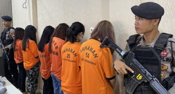 Sebanyak 6 pelaku yang ditahan Polres Singkawang (foto/doc)