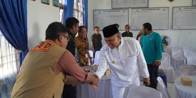 Penjabat (Pj) Bupati Langkat, H.M. Faisal Hasrimy, AP., M.AP, menginisiasi pelaksanaan Focus Group Discussion (FGD) bersama Pemerintah Provinsi Sumatera Utara dan sejumlah Kepala Organisasi Perangkat Daerah (OPD) di Lingkungan Pemkab Langkat, Jumat (15/11/2024). (foto/Diskominfo Lamgkat)
